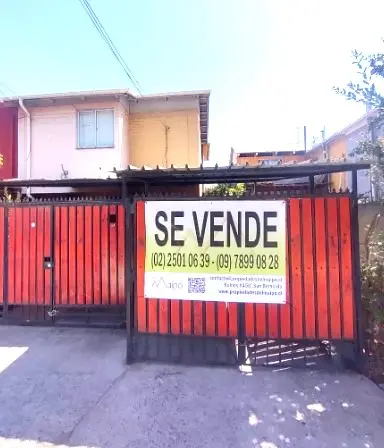 Casa De 2 Pisos Regularizada En Pasaje Cerrado. La Vara. - Imagen 1